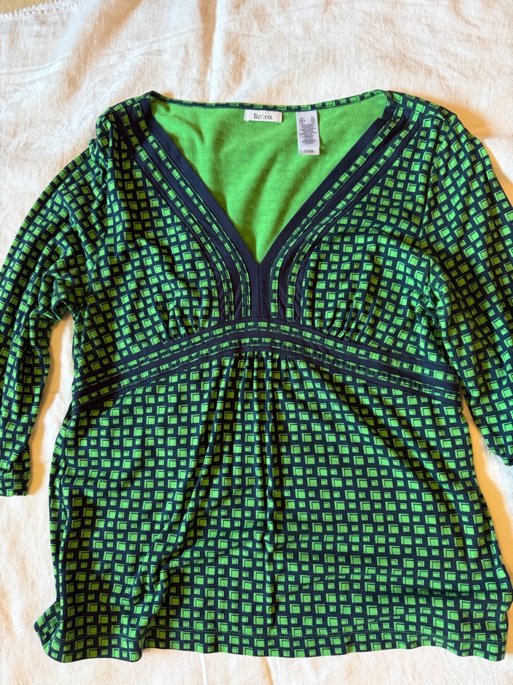 liz & co. Green and Navy Patterned Women's Crewneck Top